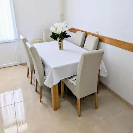 Stan Na Dan Bijeli Brijeg Apartment *