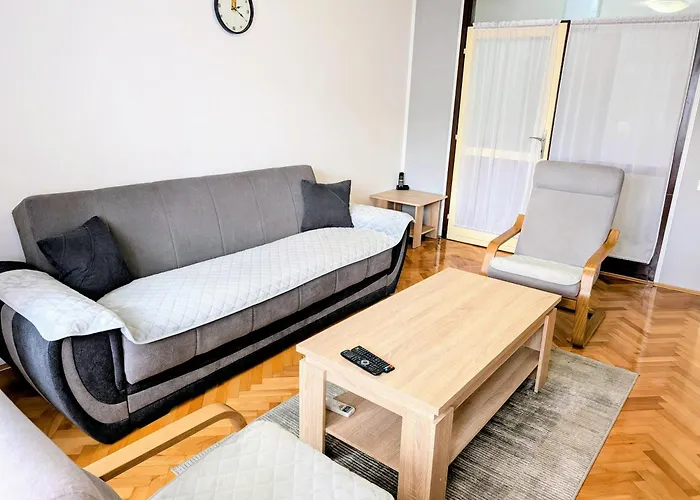 Stan Na Dan Bijeli Brijeg Appartamento